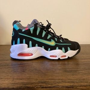 Nike Ken Griffey Jr sneakers (youth size)